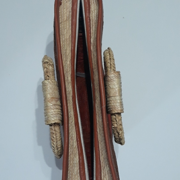 ❤️❤️❤️ 4 for $20. Earth tone Hand bag - Picture 4 of 11